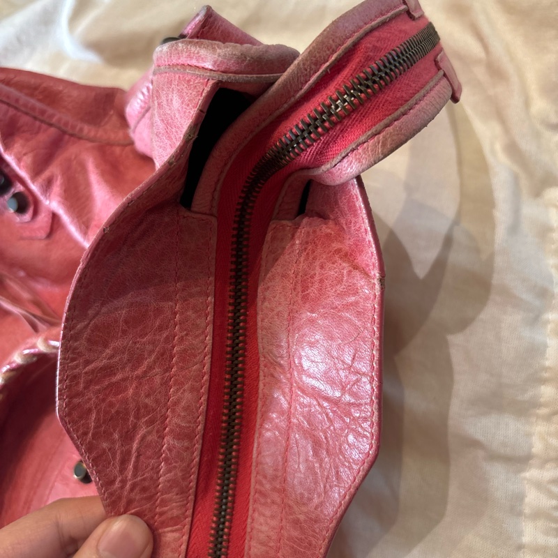 巴黎世家乾燥玫瑰粉包包-32