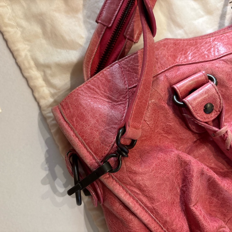 巴黎世家乾燥玫瑰粉包包-43