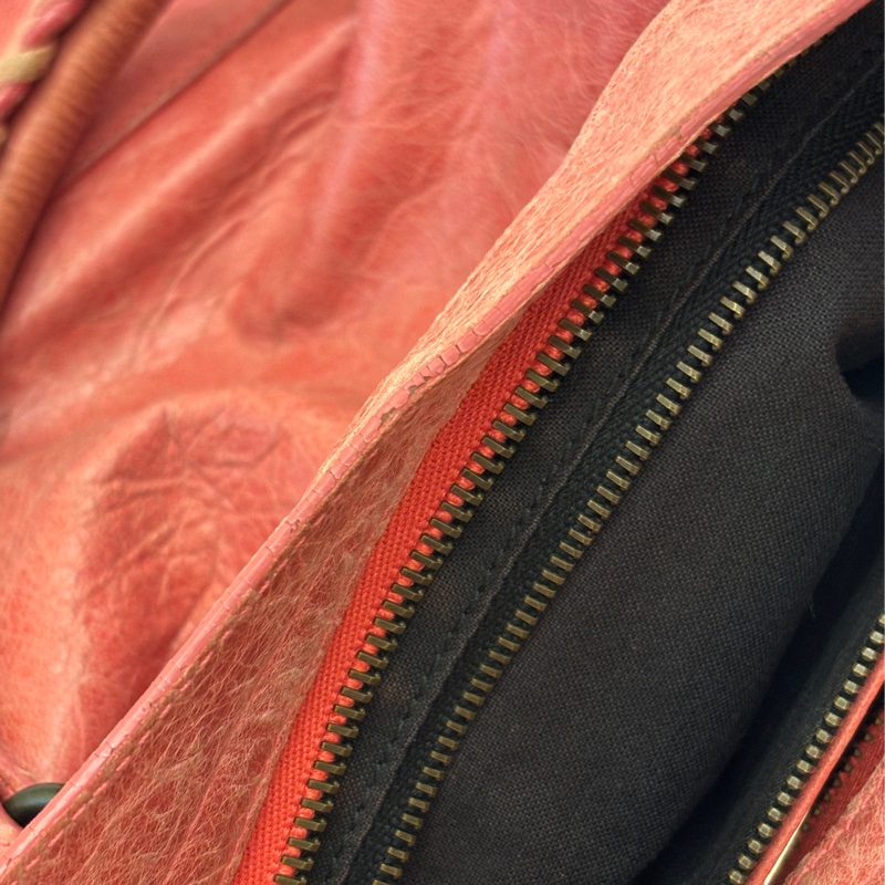 巴黎世家乾燥玫瑰粉包包-47