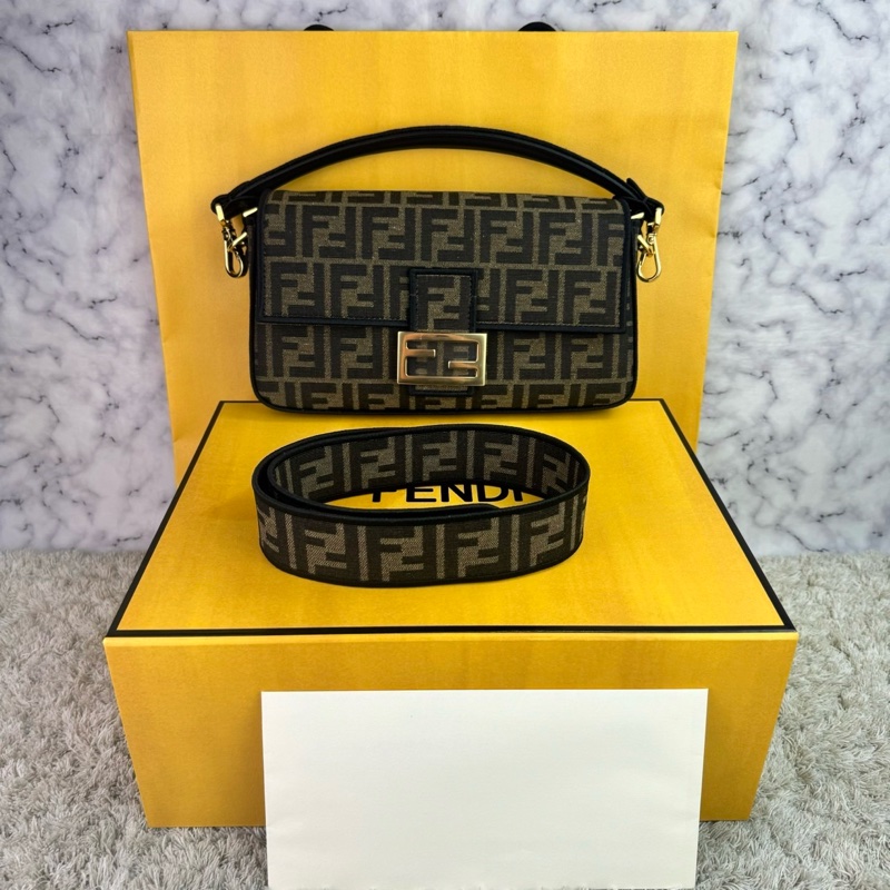 FENDI 芬迪 Baguette棕色FF提花布 經典老花法棍包 斜背包 肩背包  手提包-0