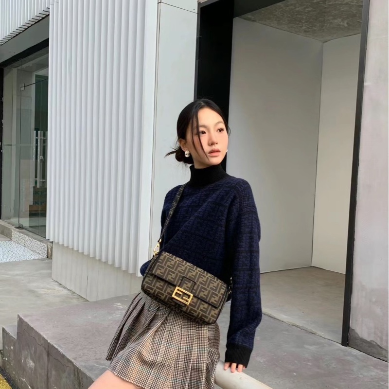 FENDI 芬迪 Baguette棕色FF提花布 經典老花法棍包 斜背包 肩背包  手提包-2