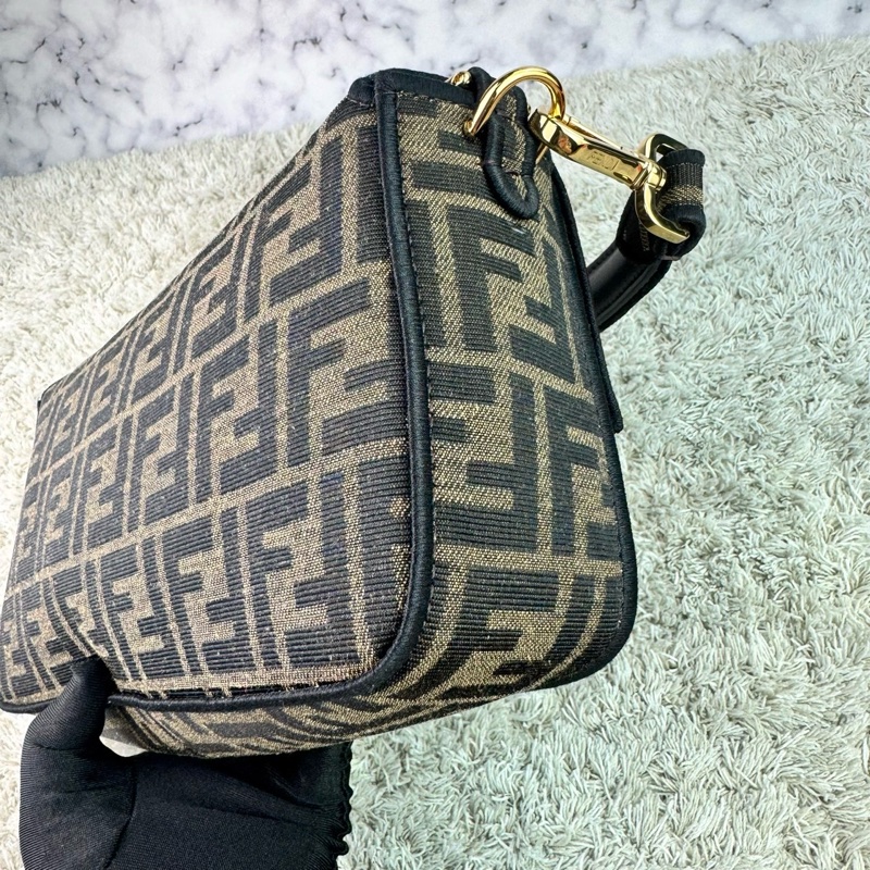 FENDI 芬迪 Baguette棕色FF提花布 經典老花法棍包 斜背包 肩背包  手提包-13