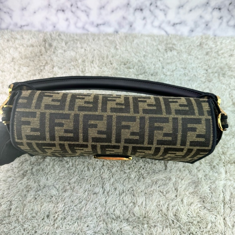 FENDI 芬迪 Baguette棕色FF提花布 經典老花法棍包 斜背包 肩背包  手提包-18