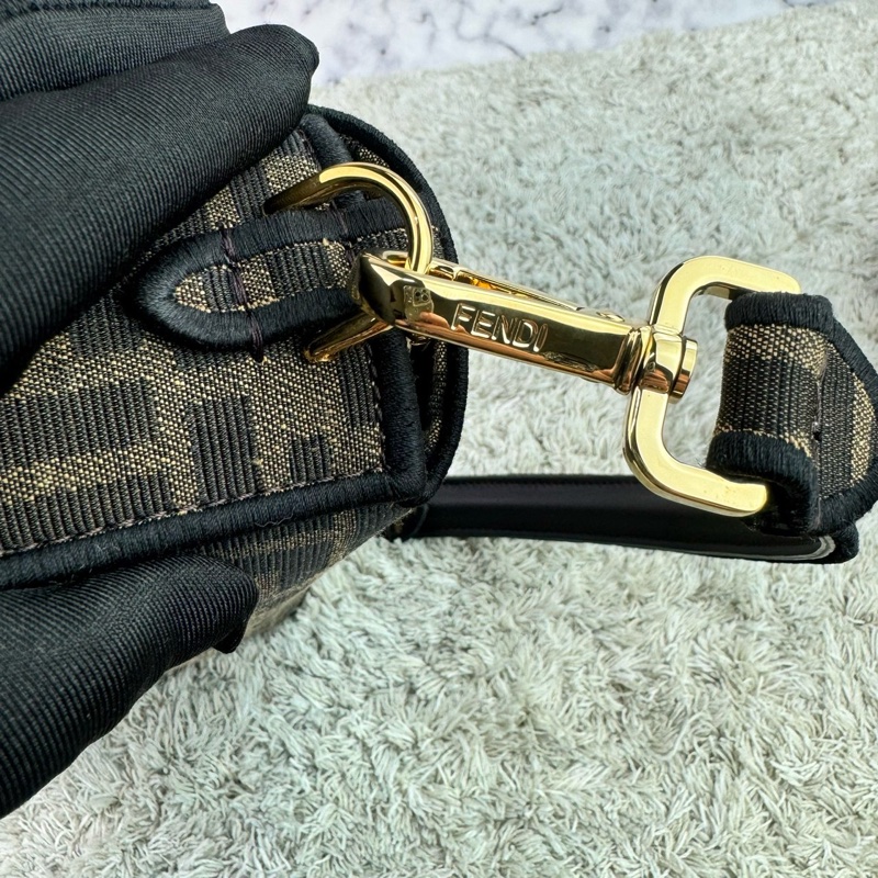 FENDI 芬迪 Baguette棕色FF提花布 經典老花法棍包 斜背包 肩背包  手提包-26