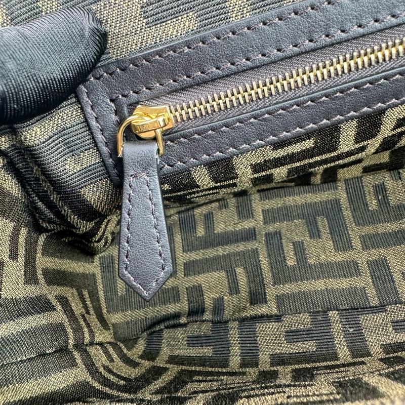 FENDI 芬迪 Baguette棕色FF提花布 經典老花法棍包 斜背包 肩背包  手提包-29