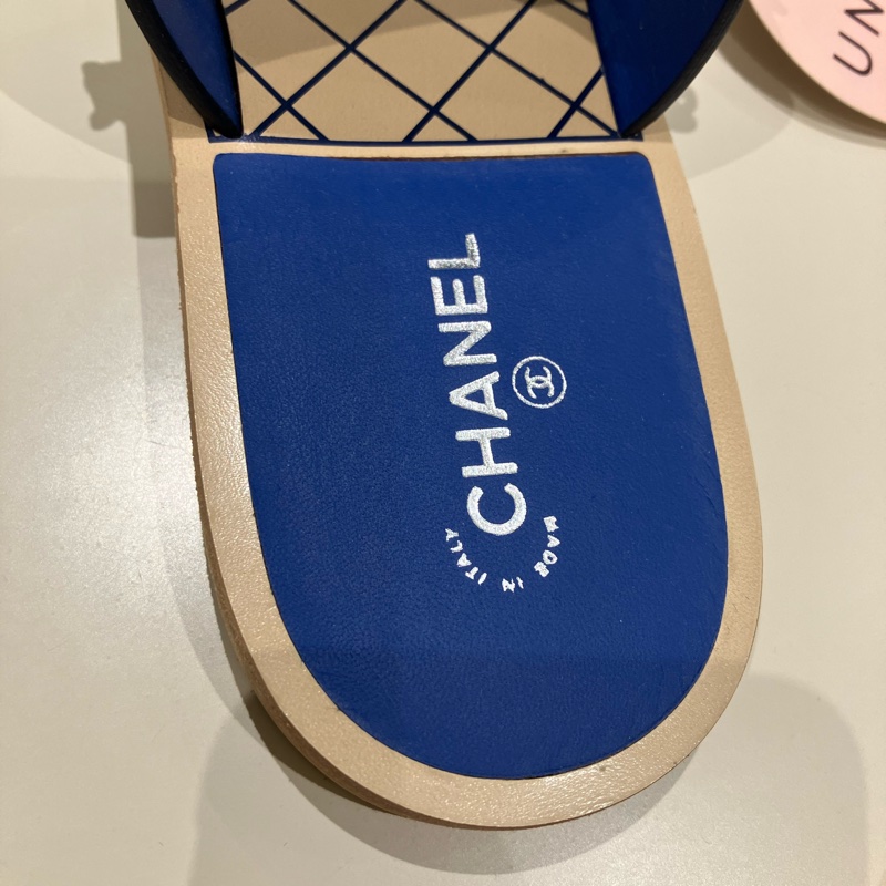 香奈兒皮穿鏈雙C Logo穿趾拖鞋-50