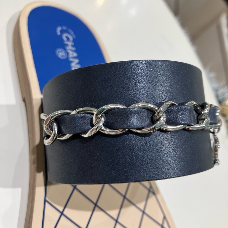 香奈兒皮穿鏈雙C Logo穿趾拖鞋-8