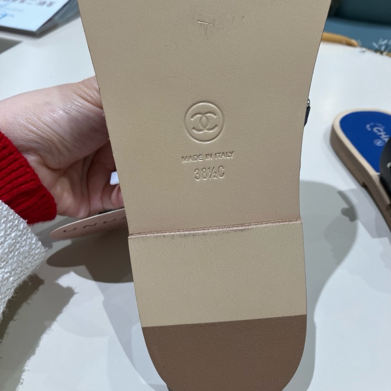 香奈兒皮穿鏈雙C Logo穿趾拖鞋-22