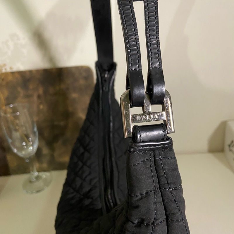 BALLY 黑色經典格菱紋布面/皮革 Hubo包-4