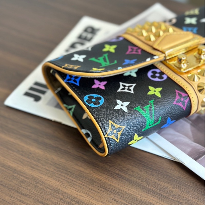 Lv 黑三彩晚宴手拿包-3