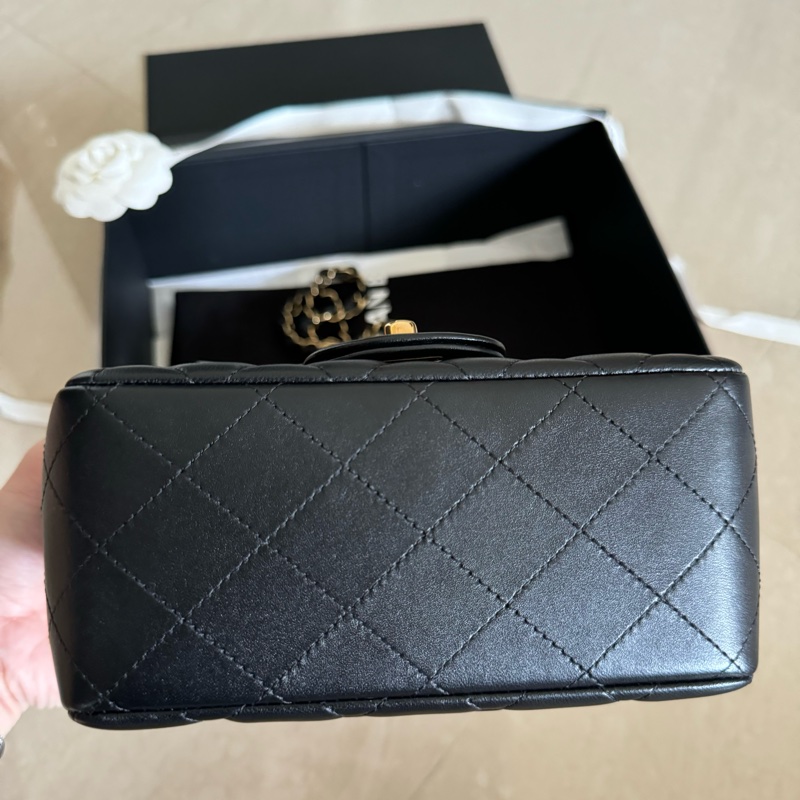 買到賺到🤍23年芯片款99新 正品全配 Chanel cf 17方胖子 黑金羊皮 香奈兒經典方胖-12