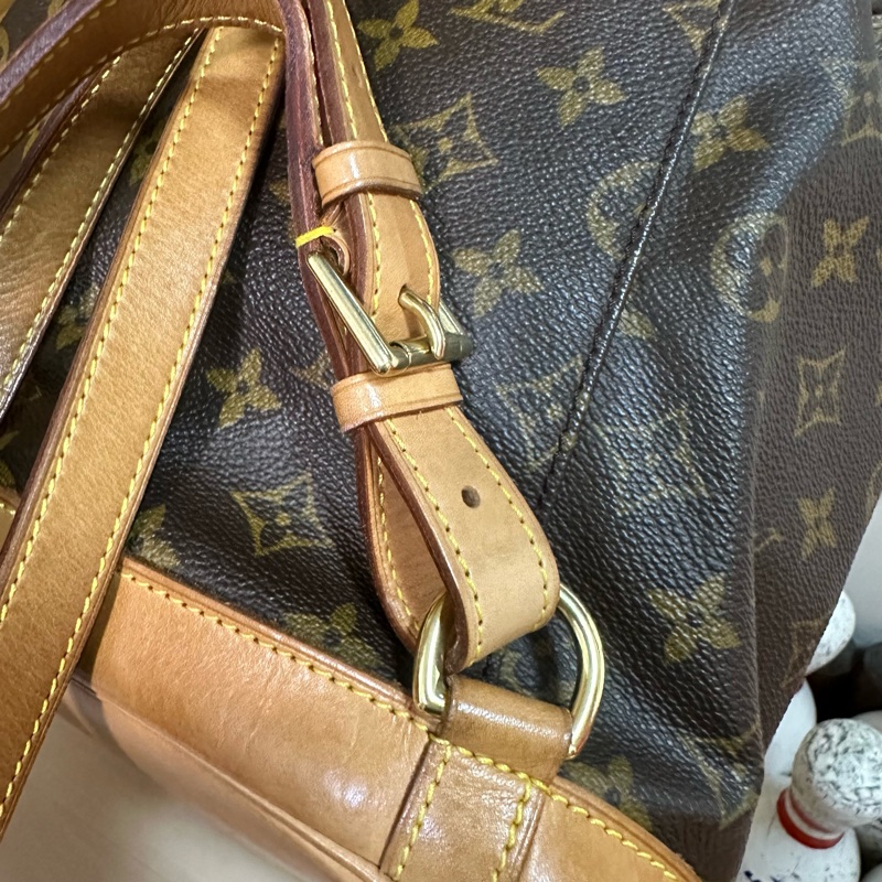 LV後背包-2