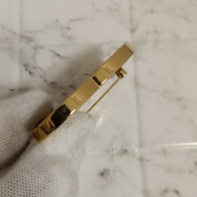 Chanel 香奈兒 鏤空 漫畫 雙C logo 琺瑯 黑金 胸針 別針 飾品-11