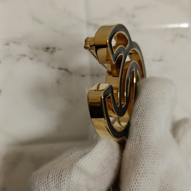 Chanel 香奈兒 鏤空 漫畫 雙C logo 琺瑯 黑金 胸針 別針 飾品-12