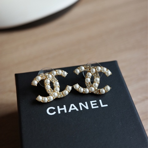 （sold❌) Chanel 香奈兒24a手工坊雙c珍珠水鑽耳針