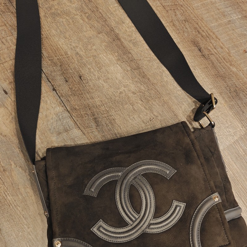 日本帶回絕版中古香奈兒中性男女包包-3