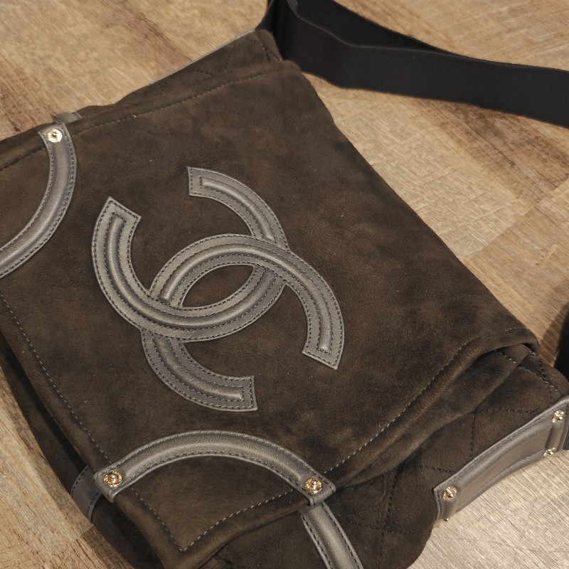 日本帶回絕版中古香奈兒中性男女包包-9