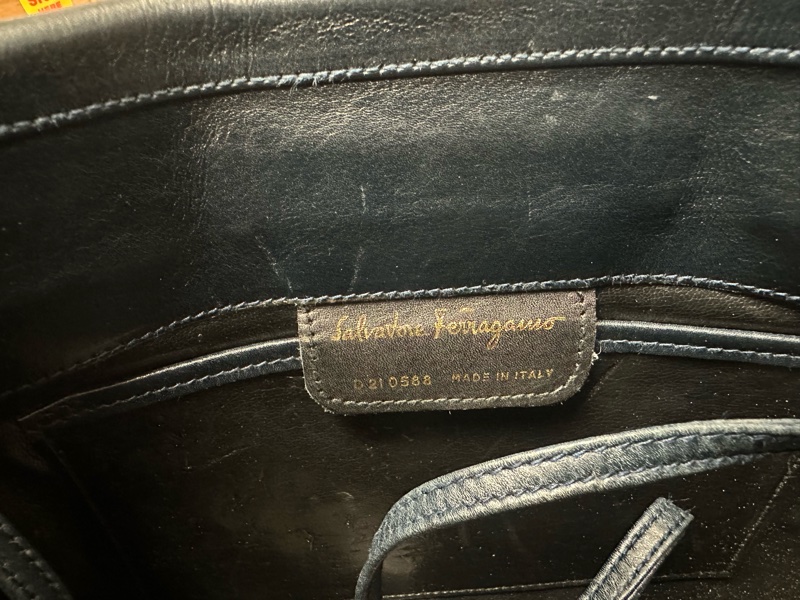 💕清貨價💕復古Salvatore Ferragamo 2 ways 手袋 （斜背/手拿）-15