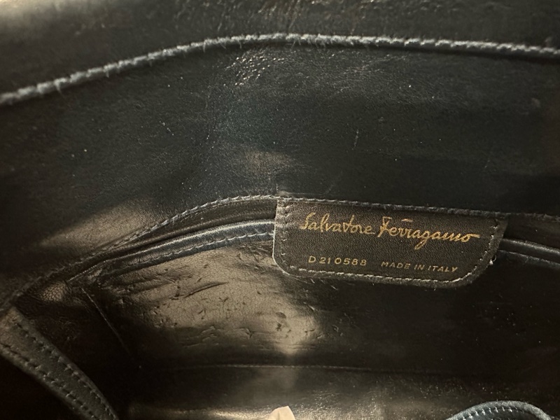 💕清貨價💕復古Salvatore Ferragamo 2 ways 手袋 (斜背/手拿)-17