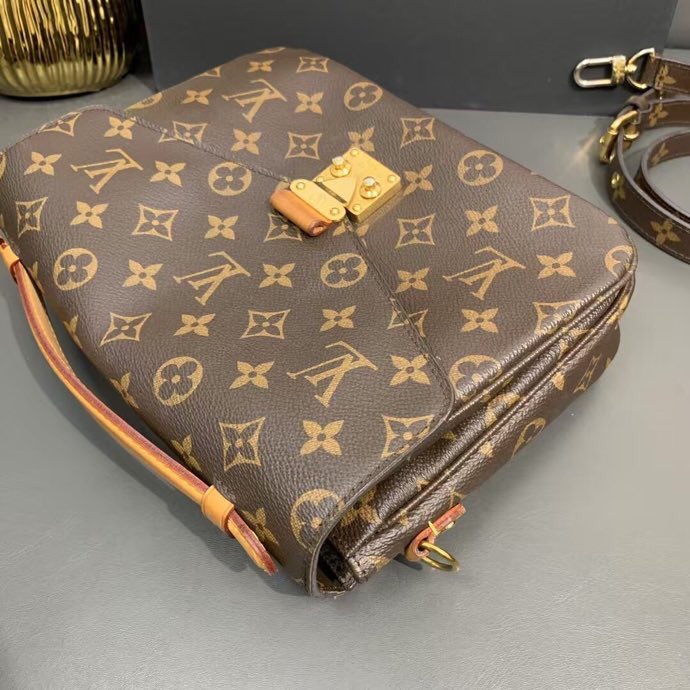 9新Lv路易威登 Louis Vuitton 老花郵差包 2017購入-2