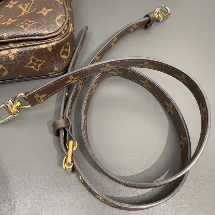 9新Lv路易威登 Louis Vuitton 老花郵差包 2017購入-4