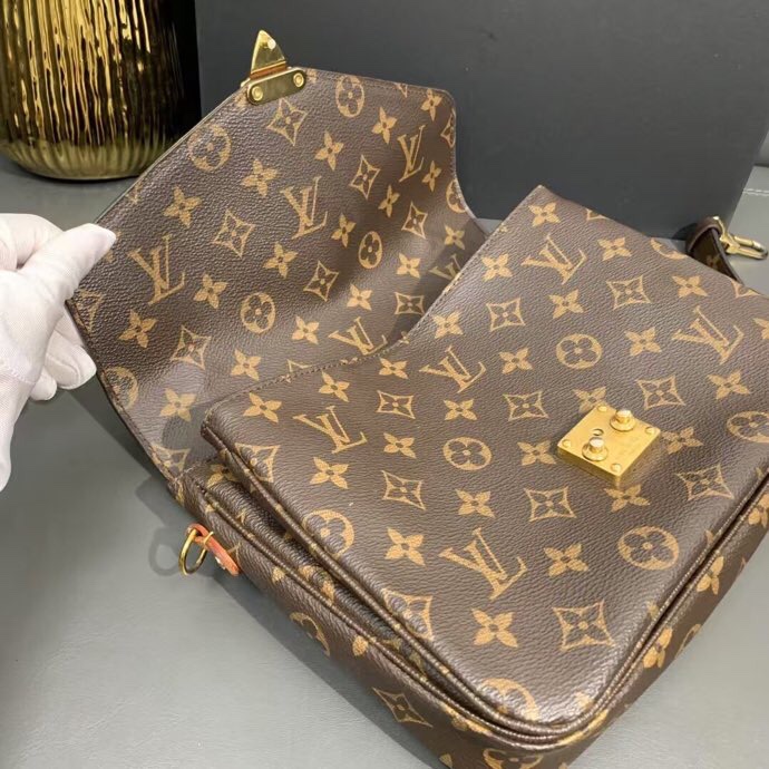 9新Lv路易威登 Louis Vuitton 老花郵差包 2017購入-5