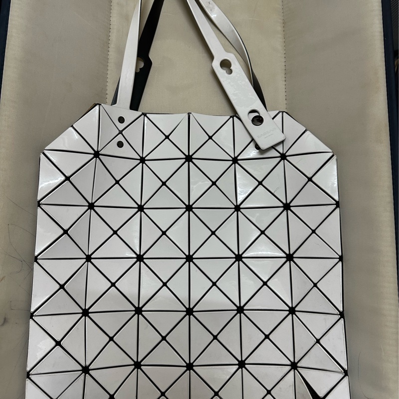 三宅一生 Bao Bao 6*6 白色 肩背包 托特包 issey miyake-0