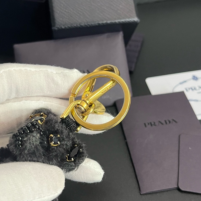 《雙11骨折價》（未使用 配件齊全） Prada 掛飾 寶石熊💎 保卡 盒裝 配件齊全-11