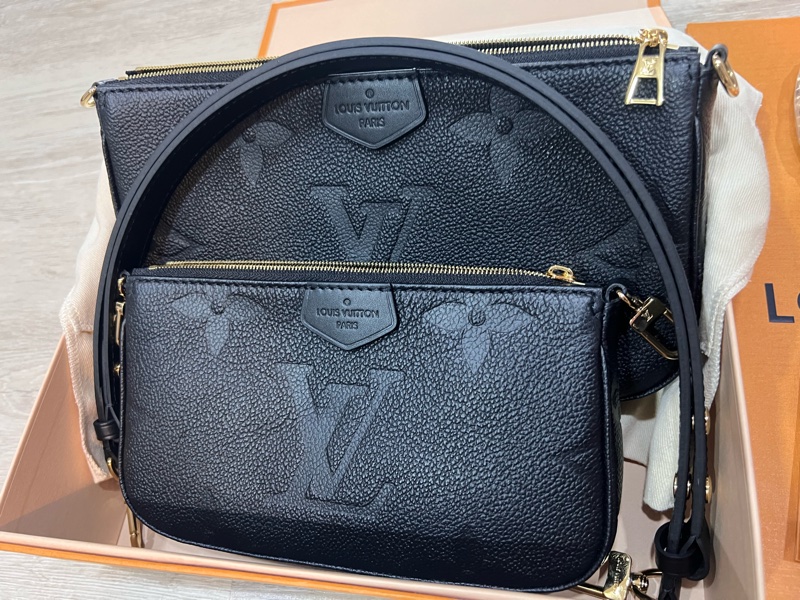 LV黑壓牛皮二合一包-0