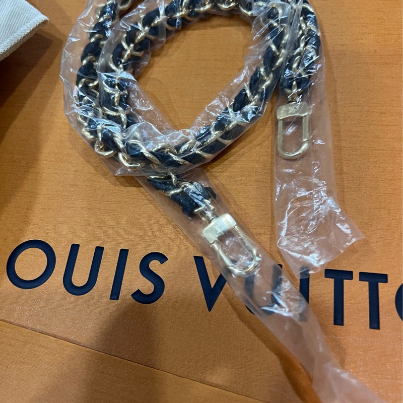 LV黑壓牛皮二合一包-2