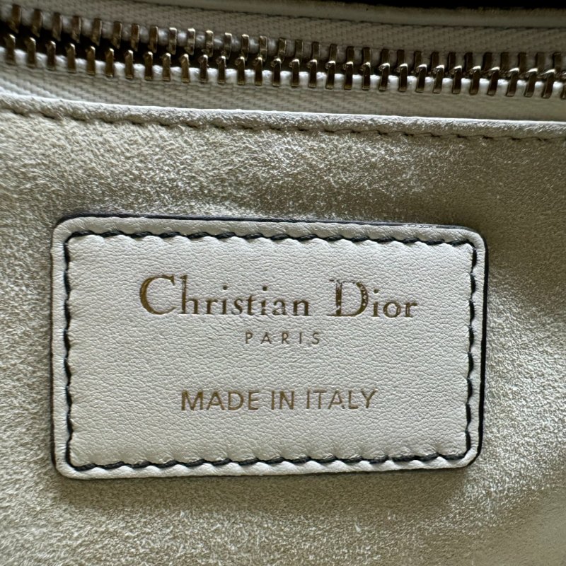 Dior 五格白金黛妃包 鉚釘寬肩帶-22