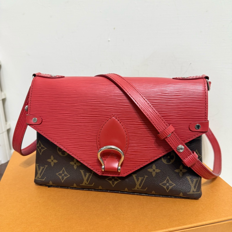 😍近新lv 經典老花拼接水波紋牛皮斜背包😀-5