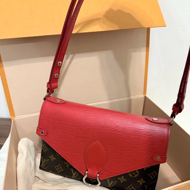 😍近新lv 經典老花拼接水波紋牛皮斜背包😀-9