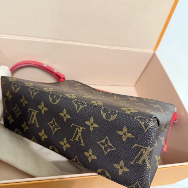 😍近新lv 經典老花拼接水波紋牛皮斜背包😀-14