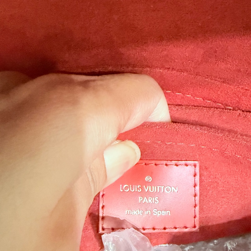 😍近新lv 經典老花拼接水波紋牛皮斜背包😀-21