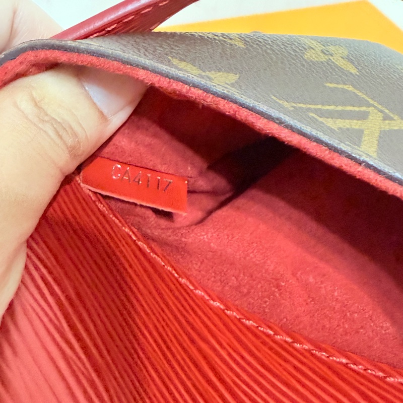 😍近新lv 經典老花拼接水波紋牛皮斜背包😀-22