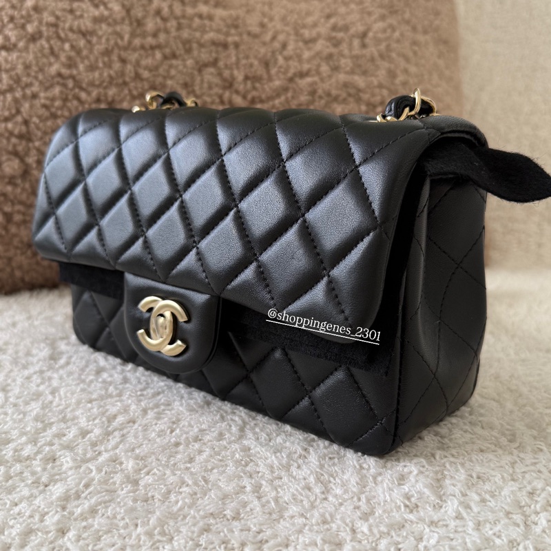 香奈兒 Chanel 全新品 mini cf 大mini 經典迷你包 CF20 黑金羊皮 迷你翻蓋包 🧬小瑕疵🥲-10
