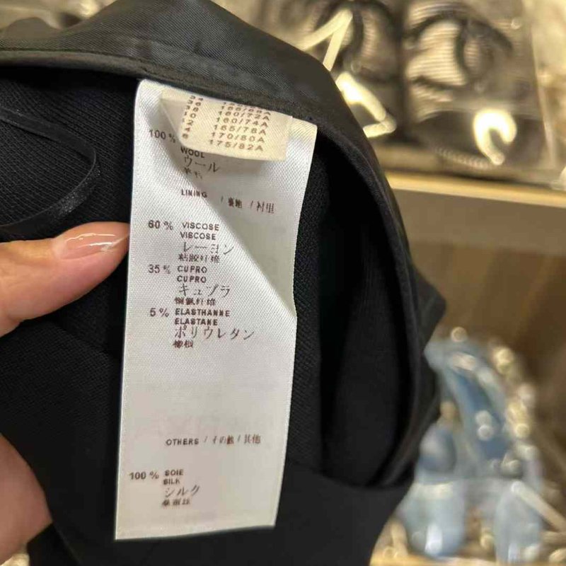 Lv褲裙 34偏大 腰圍約72 很新-2