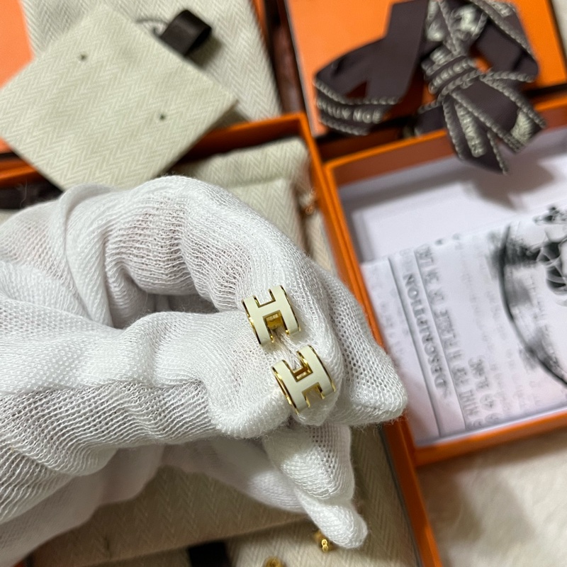 售HERMES・愛馬仕#mini pop H #耳釘奶白色｜PopChill 拍拍圈