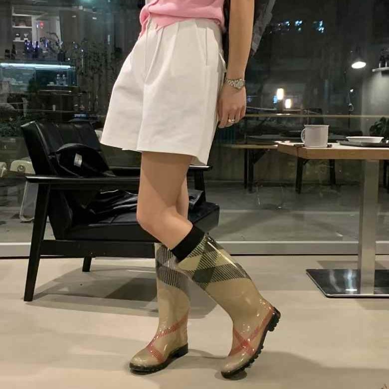 Burberry 雨靴 36號 沒穿幾次-3