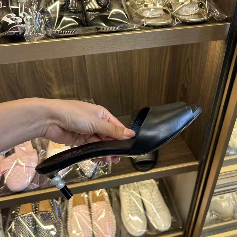 CHANEL珍珠跟拖鞋 尺寸36碼 只穿兩次 小低跟 經典百搭款-1
