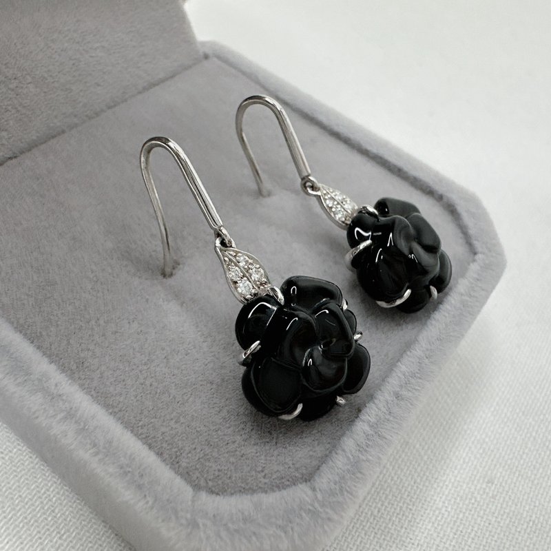 CHANEL 黑瑪瑙山茶花鑽石耳環-2