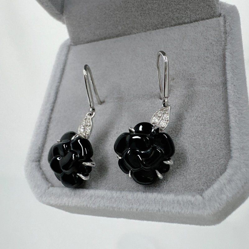 CHANEL 黑瑪瑙山茶花鑽石耳環-6