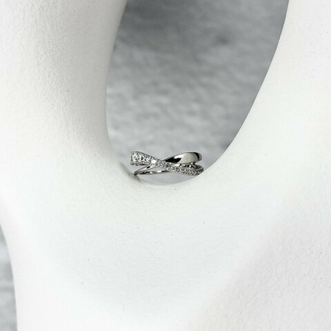 SWAROVSKI Hyperbola 雙線條交疊 密鑲繞鑽 戒指 鍍白金色