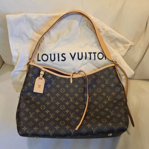 LOUIS VUITTON CarryAll MM
