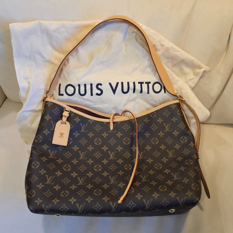 LOUIS VUITTON CarryAll MM-0