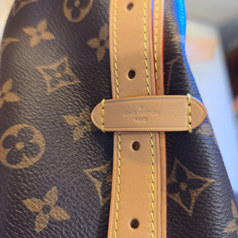 LOUIS VUITTON CarryAll MM-22