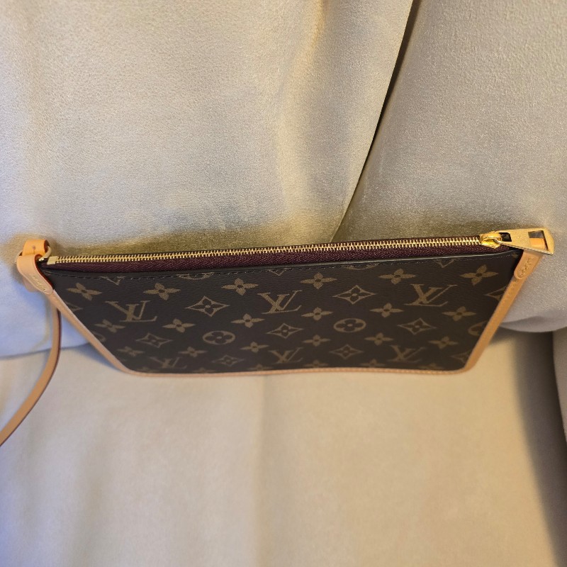 LOUIS VUITTON CarryAll MM-25