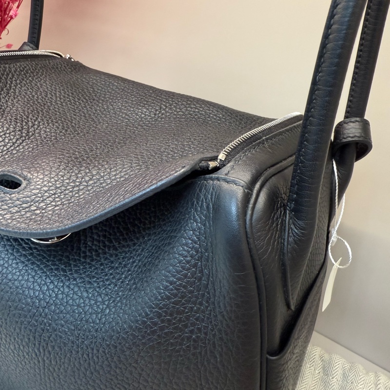 ❤️99新愛馬仕Hermes Lindy 26 黑銀 stamp D-5