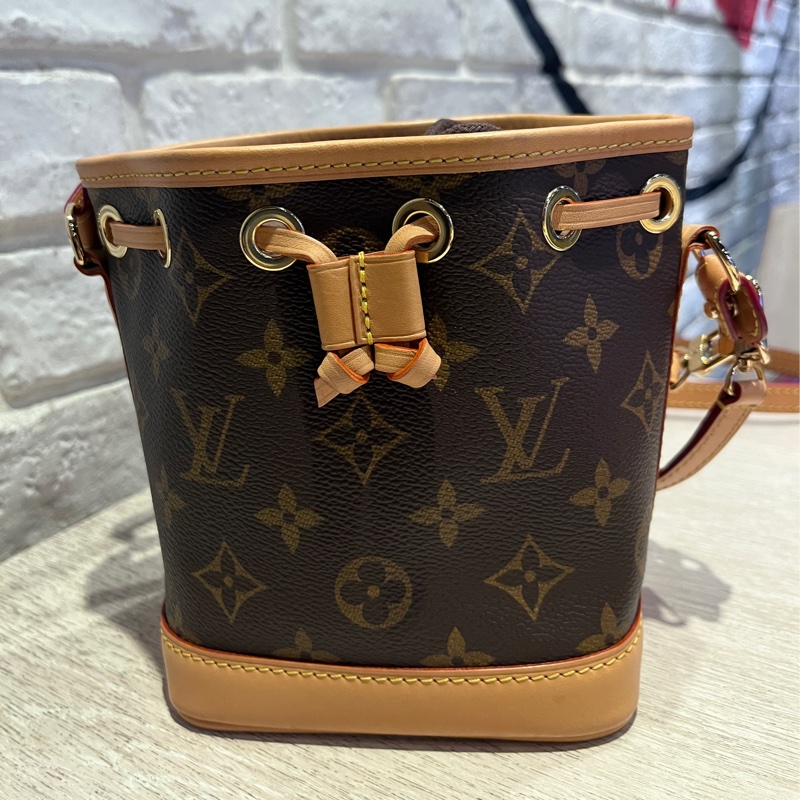 近全新 正品 2024/02月底購入 精品LV nano noe LV迷你水桶包 限量稀有品 可斜背 可手提-0